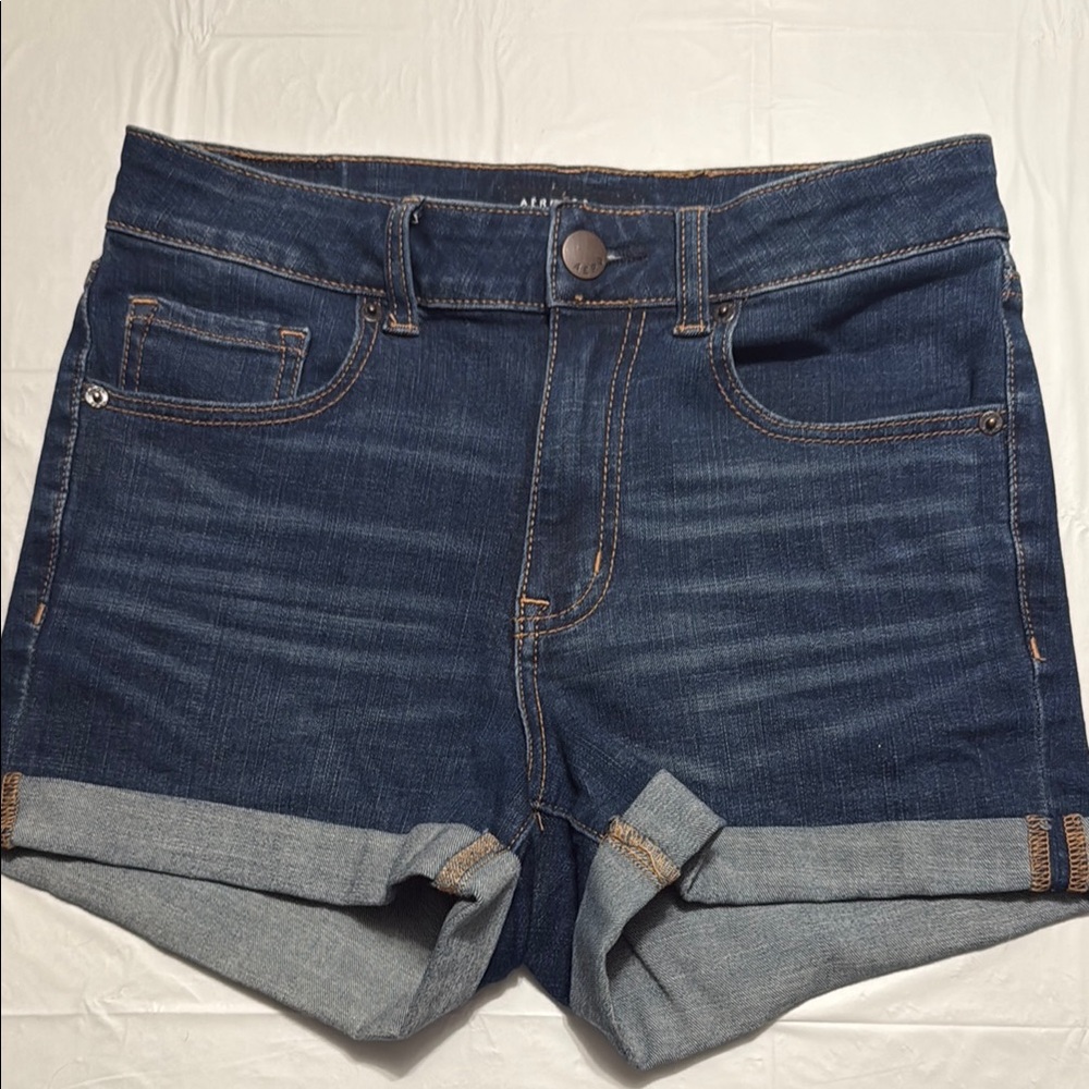 Aeropostale Dark Blue Jean Shorts. NWOT size 6 high rise MIDI